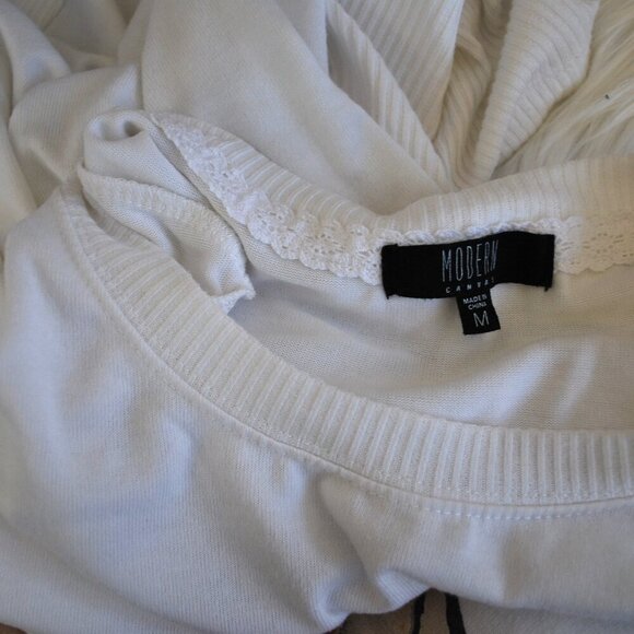 Modern Canvas Women's White Thankful Sweater M - Picture 5 of 5
